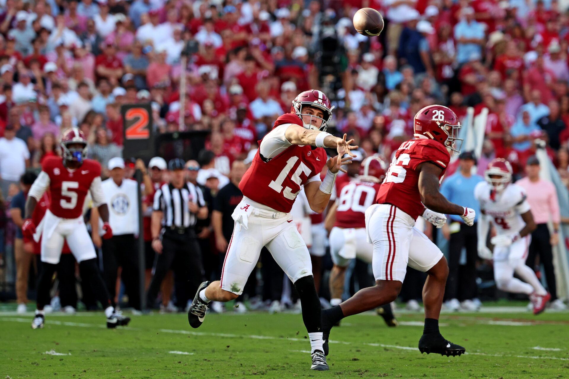 Alabama Crimson Tide quarterback Ty Simpson (15) throws a pass during the first half against the Oklahoma Sooners at Saban Field at Bryant-Denny Stadium.