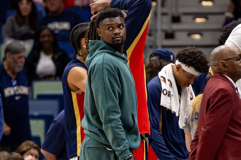 New Orleans Pelicans forward Zion Williamson (1) looks on against the Oklahoma City Thunder during the second half at Smoothie King Center.