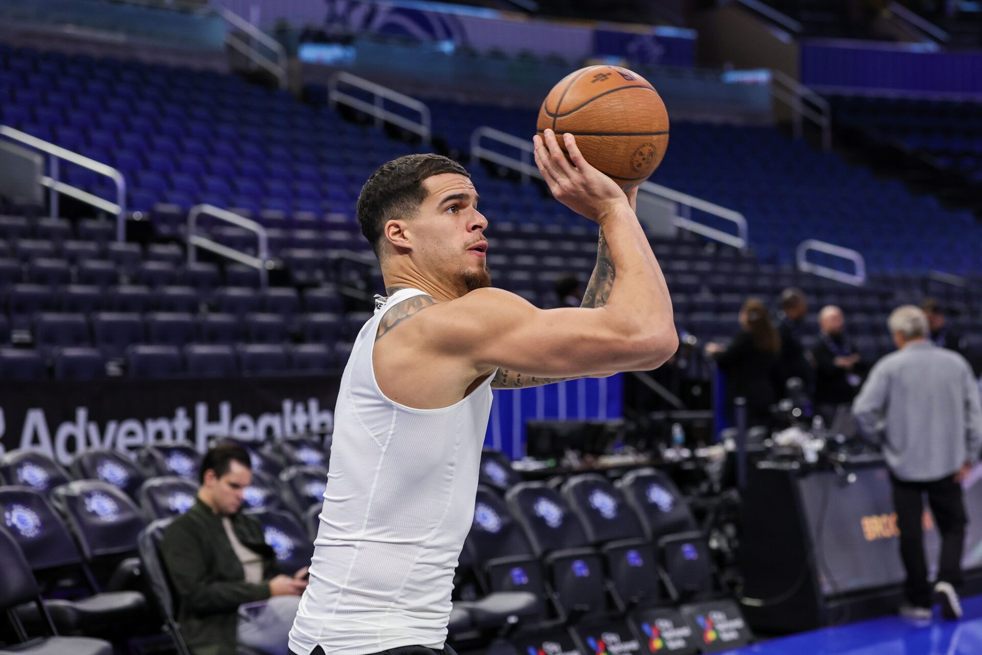Brooklyn Nets forward Michael Porter Jr. (17) warms up before the game against the Orlando Magic at Kia Center.