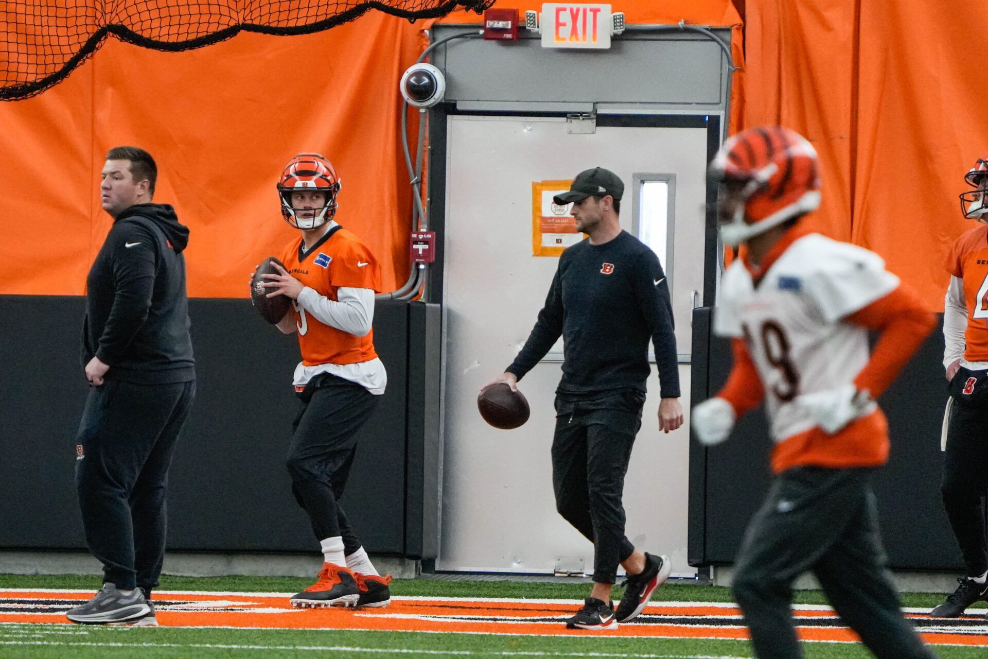 Bengals Joe Burrow (9) returns to practice on Monday November 10, 2025.
