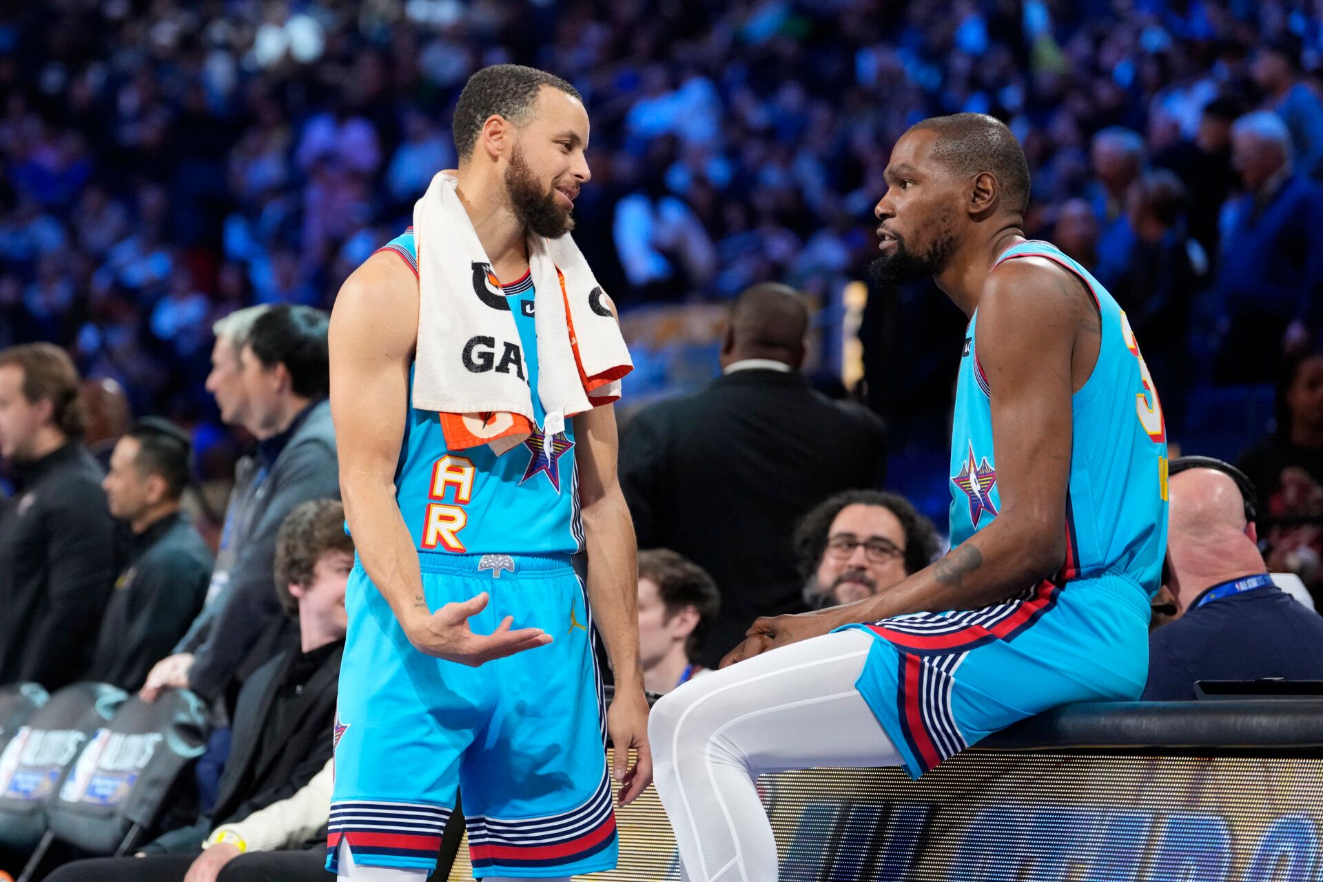 Shaq’s OGs guard Stephen Curry (30) of the Golden State Warriors and forward Kevin Durant (35) of the Phoenix Suns look on in the game against Chuck’s Global Stars during the 2025 NBA All Star Game at Chase Center.