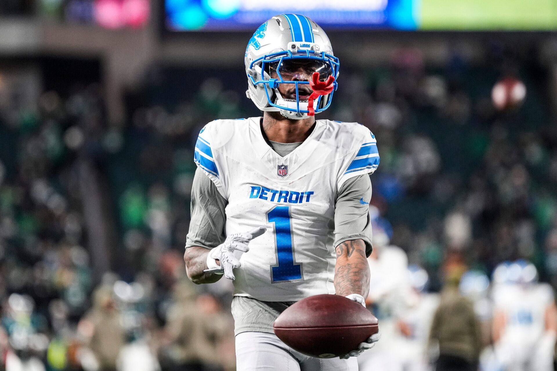 Detroit Lions wide receiver Jameson Williams (1) warms up ahead of the Philadelphia Eagles game at Lincoln Financial Field in Philadelphia on Sunday, November 16, 2025.