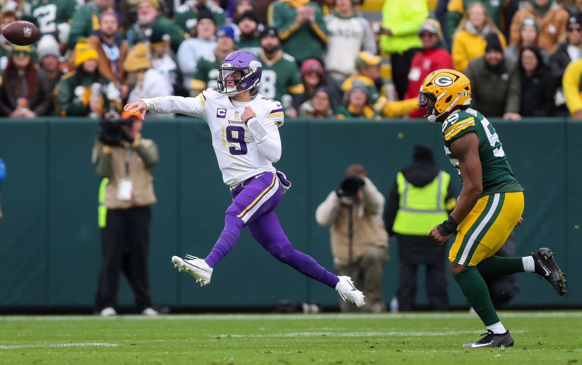 Minnesota Vikings quarterback J.J. McCarthy (9) passes the ball against the Green Bay Packers on Sunday, November 23, 2025, at Lambeau Field in Green Bay, Wis. 
Tork Mason/USA TODAY NETWORK-Wisconsin