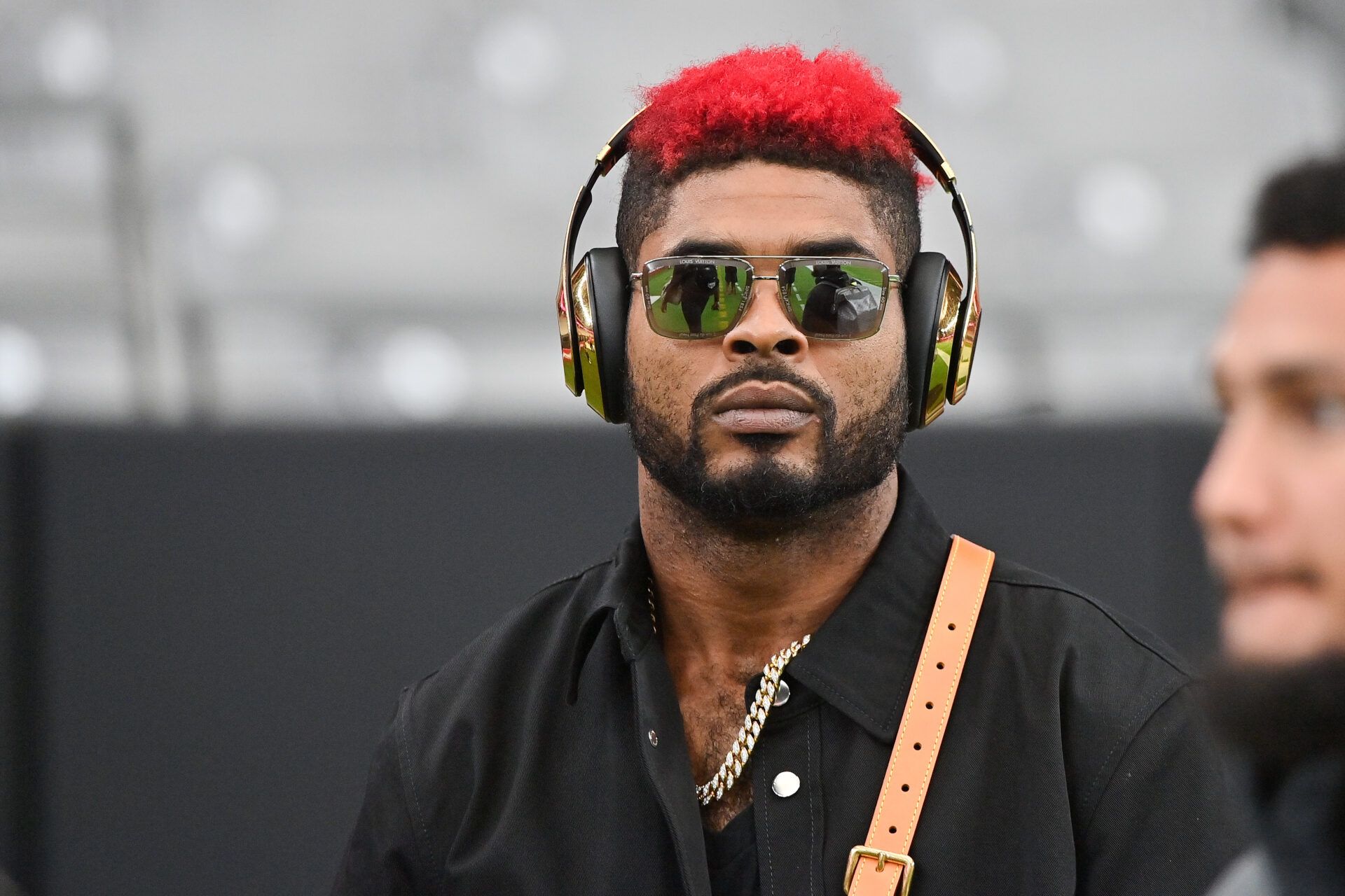 San Fancisco 49ers wide receiver Jauan Jennings (15) looks on during warmups prior to the game against the Arizona Cardinals  at State Farm Stadium.
