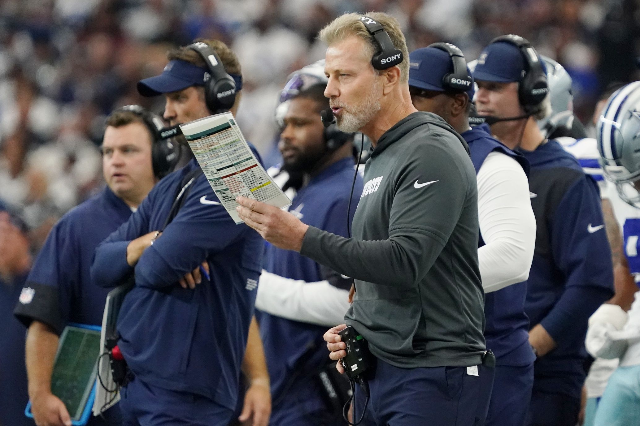 Dallas Cowboys defensive coordinator Matt Eberflus on the sideline during the first quarter at AT&T Stadium.