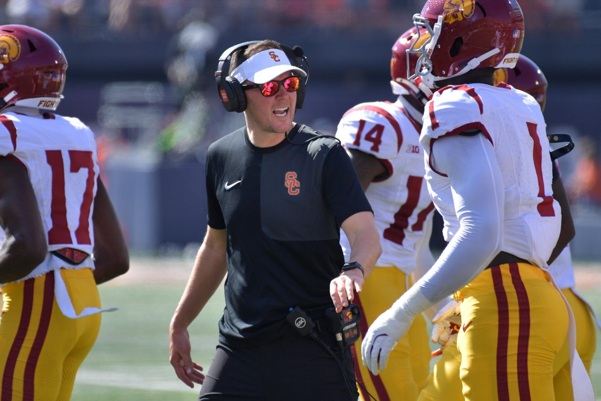 Southern California Trojans head coach Lincoln Riley talks with players during the first half against the Illinois Fighting Illini  at Memorial Stadium.