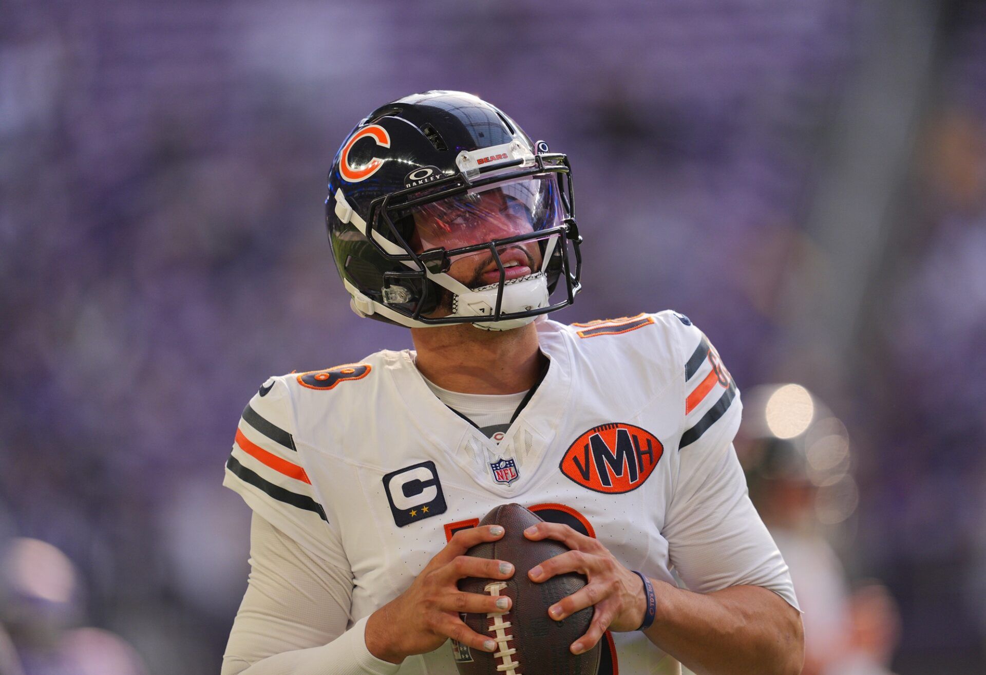 Chicago Bears quarterback Caleb Williams (18) warms up before a game against the Minnesota Vikings at U.S. Bank Stadium.