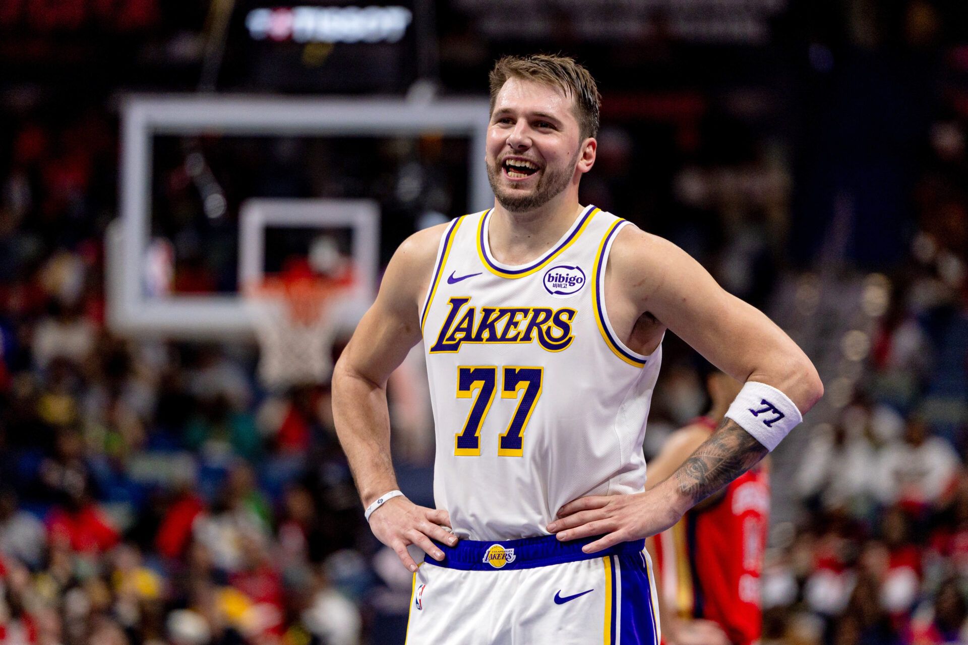 WATCH: Luka Dončić Goes Viral for 'TOYING' With Cooper Flagg During  Lakers-Mavericks Clash