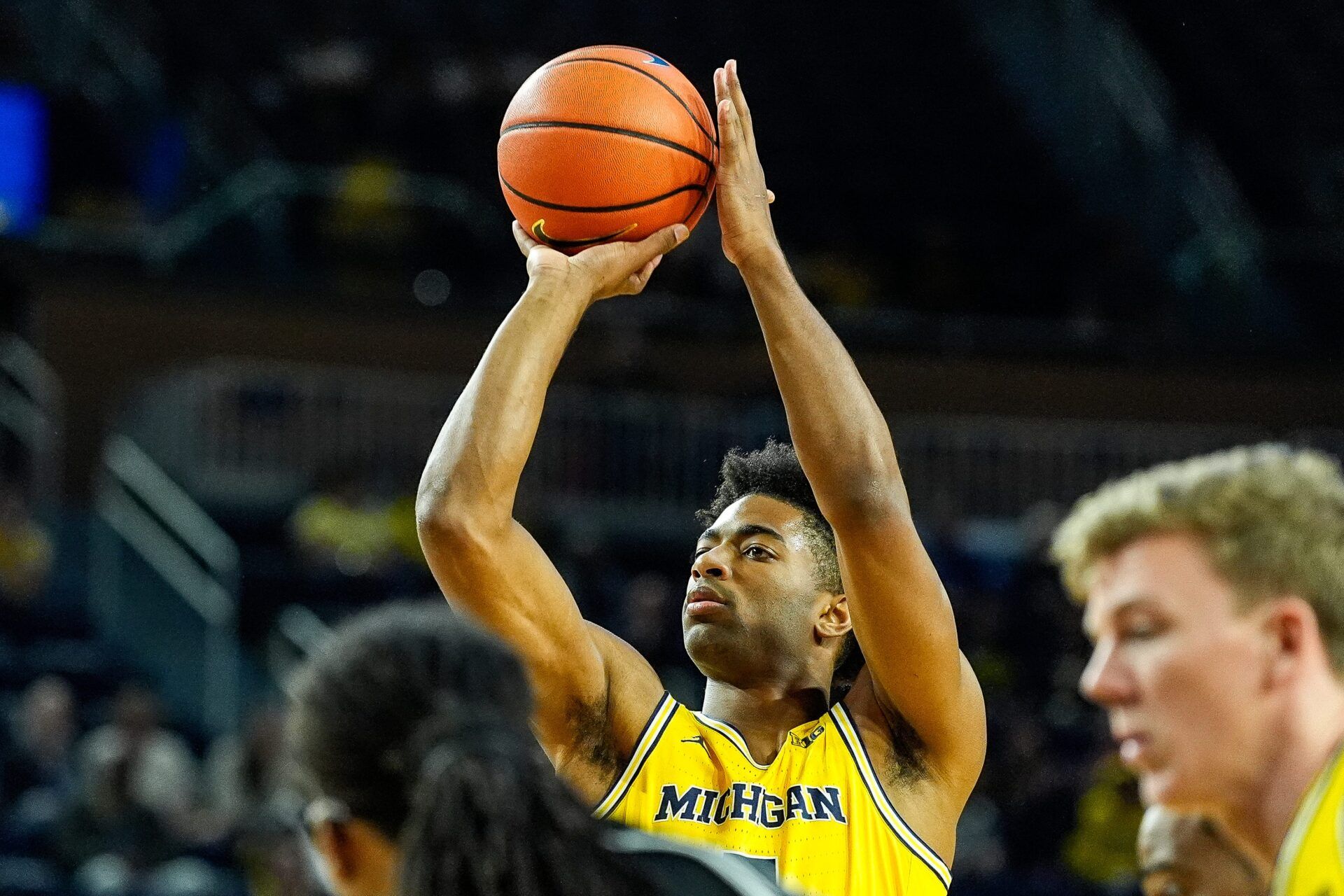 Michigan guard Jace Howard (7) attempts a free throw against Cleveland State during the second half at Crisler Center in Ann Arbor on Monday, Nov. 4, 2024.