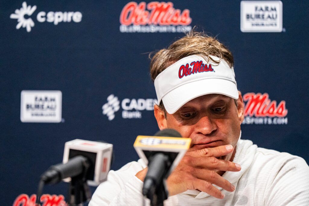 ‘Grass Isn’t Always Greener’ – Lane Kiffin’s Old Social Media Post Goes Viral After HC Spurns Ole Miss