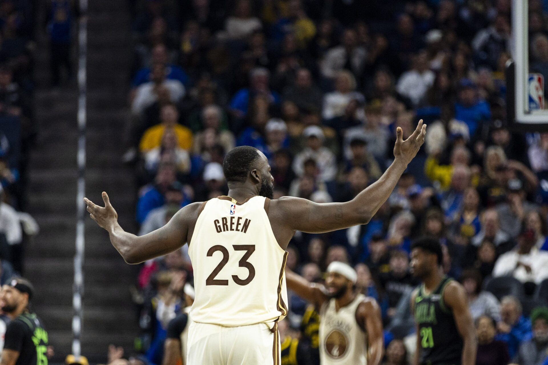 Golden State Warriors forward Draymond Green (23) reacts during the second quarter against the New Orleans Pelicans at Chase Center.