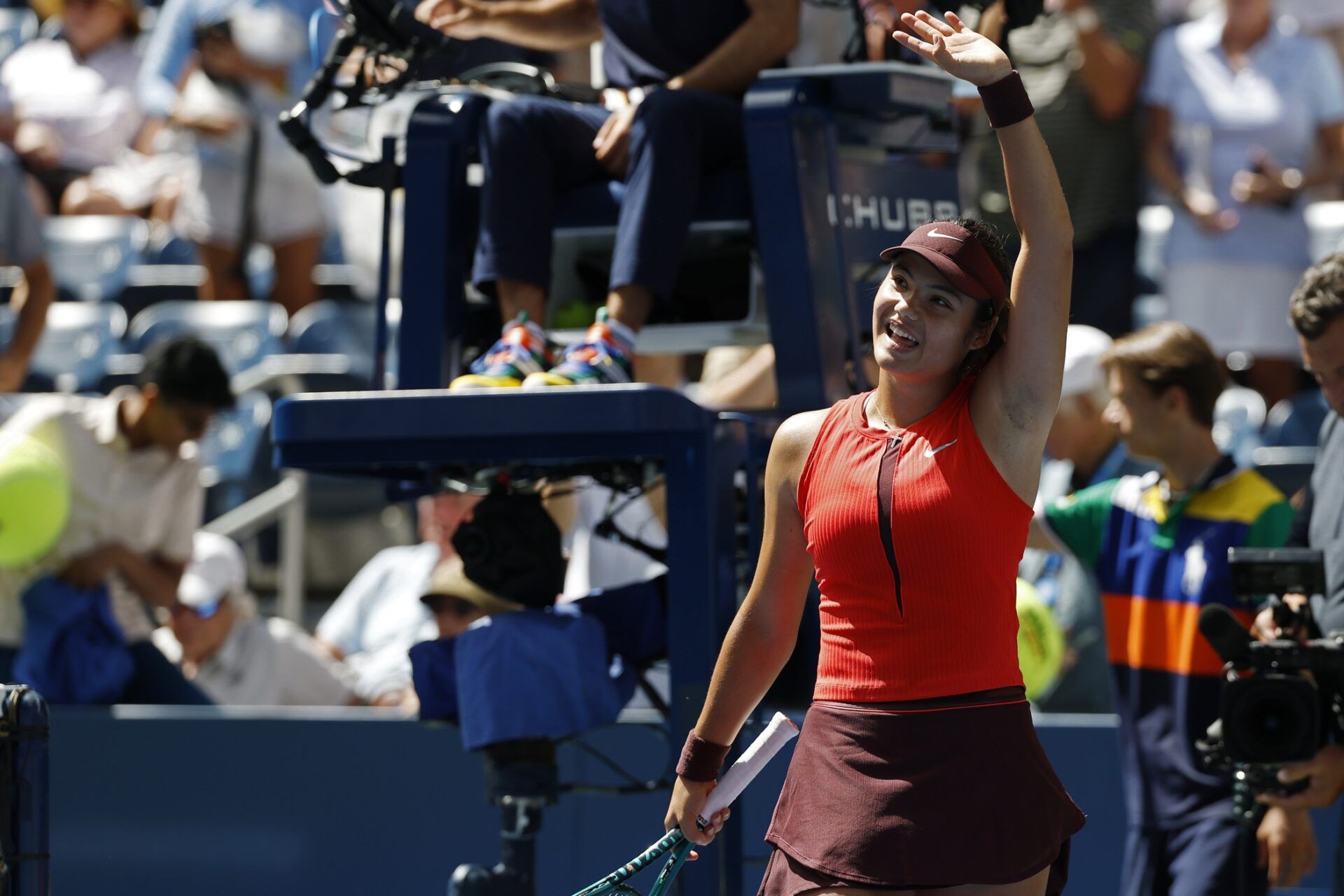 Emma Raducanu (GBR) waves to the crowd after her match against Janice Tjen (INA) (not pictured) on day four of the 2025 US Open tennis tournament at Billie Jean King USTA National Tennis Center.