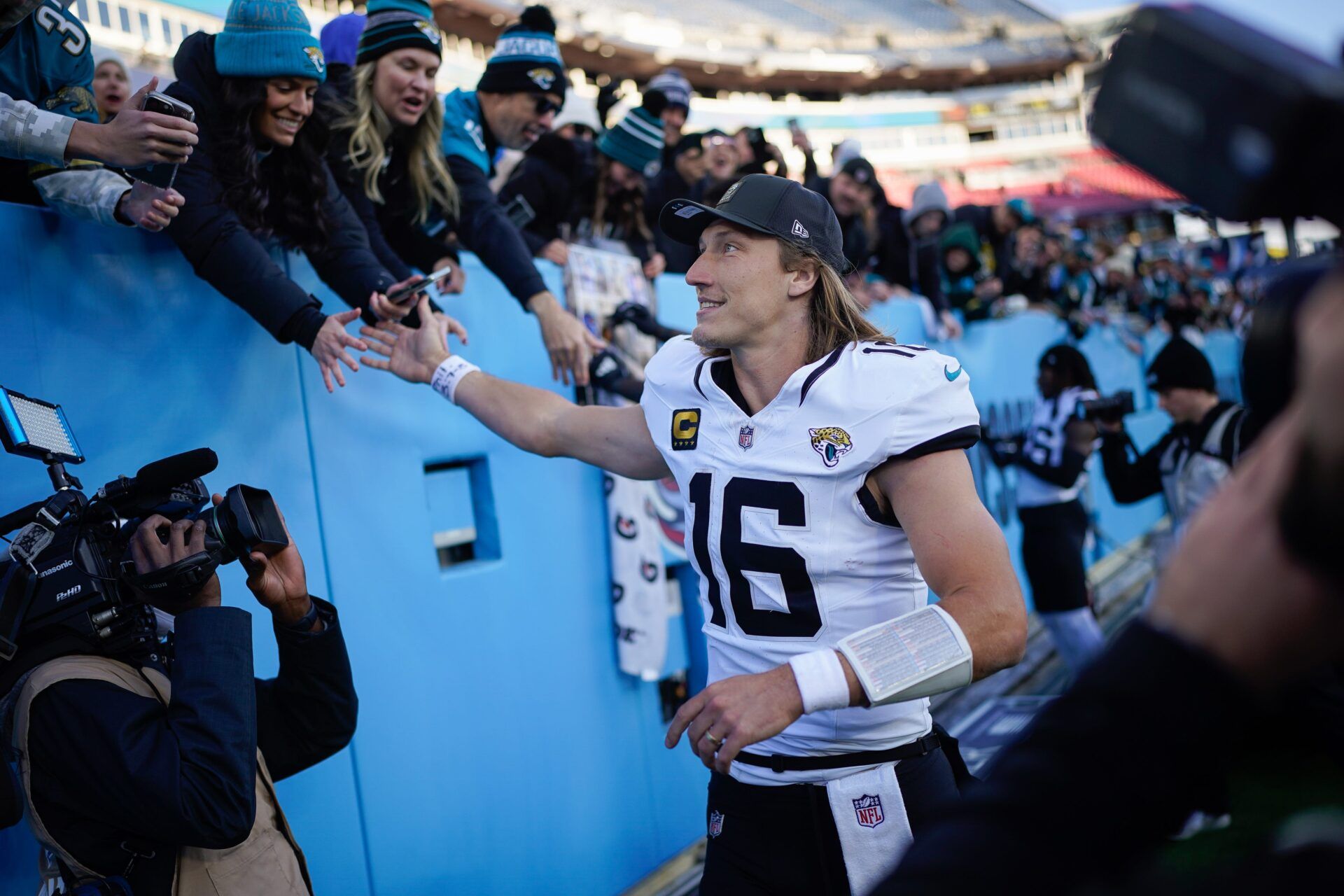 Jacksonville Jaguars quarterback Trevor Lawrence (16) celebrates the victory over the Tennessee Titans after the game at Nissan Stadium in Nashville, Tenn., Sunday, Nov. 30, 2025.