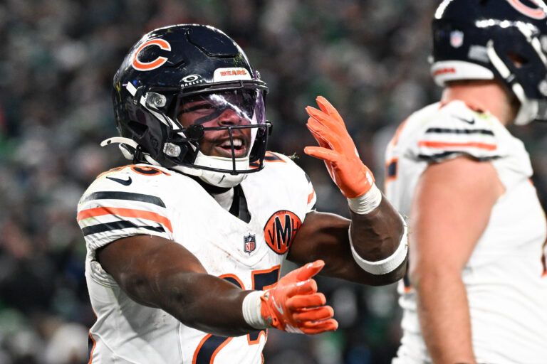 Chicago Bears running back Kyle Monangai (25) celebrates after scoring a touchdown against the Philadelphia Eagles during the fourth quarter of the game at Lincoln Financial Field.
