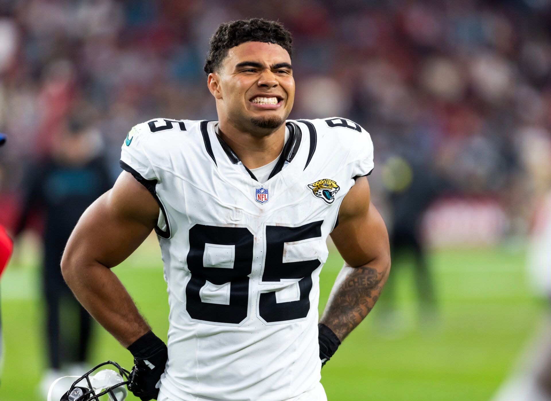 Jacksonville Jaguars tight end Brenton Strange (85) against the Arizona Cardinals at State Farm Stadium.