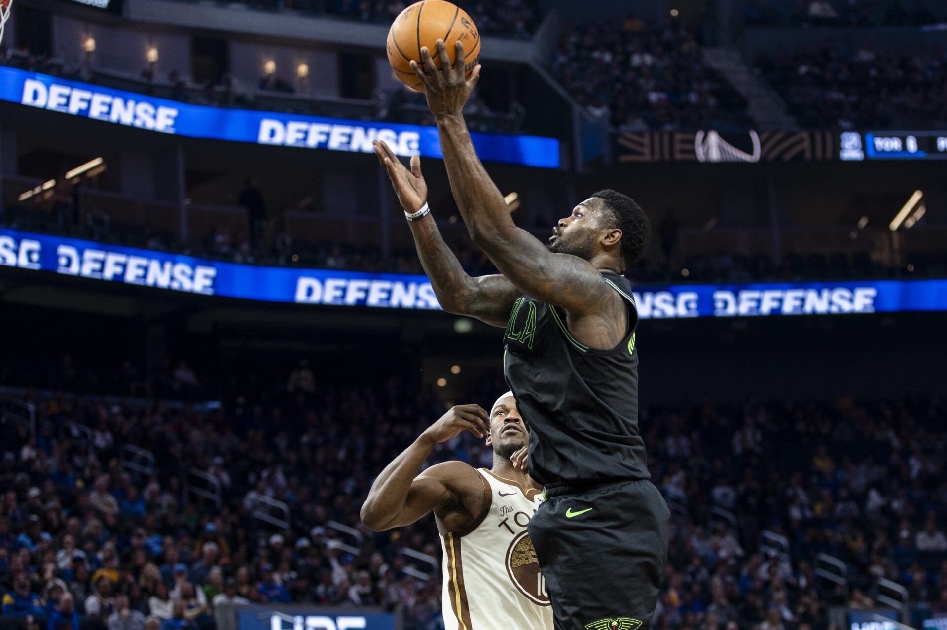 New Orleans Pelicans forward Zion Williamson (1) shoots against the Golden State Warriors during the second quarter at Chase Center.