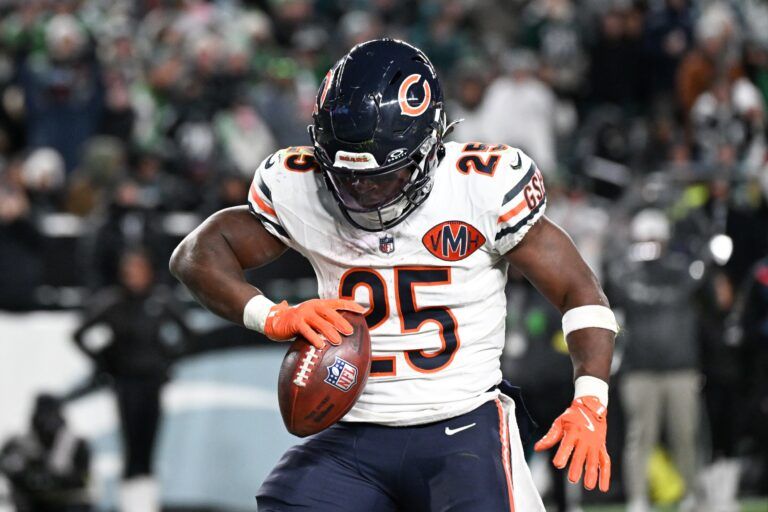 Chicago Bears running back Kyle Monangai (25) celebrates after scoring a touchdown against the Philadelphia Eagles during the fourth quarter of the game at Lincoln Financial Field.