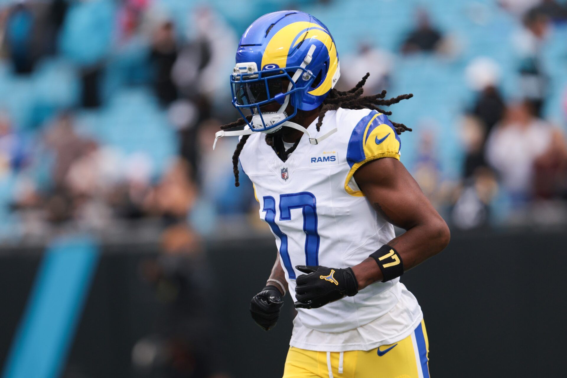 Los Angeles Rams wide receiver Davante Adams (17) warms up before the game against the Carolina Panthers at Bank of America Stadium.