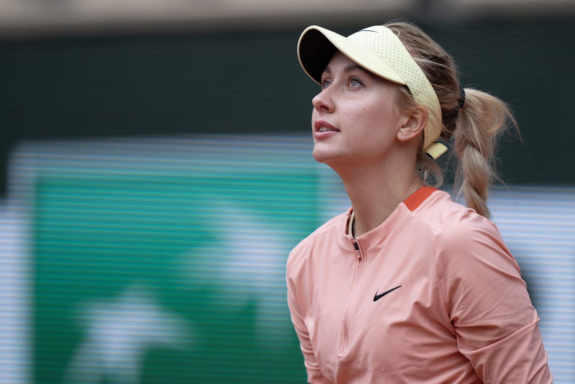 Anastasia Potapova during her match against Iga ?wi?tek of Poland on day eight of Roland Garros at Stade Roland Garros.