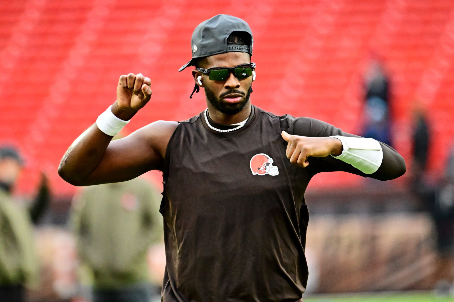 Cleveland Browns quarterback Shedeur Sanders (12) warms up before the game against the San Francisco 49ers at Huntington Bank Field.