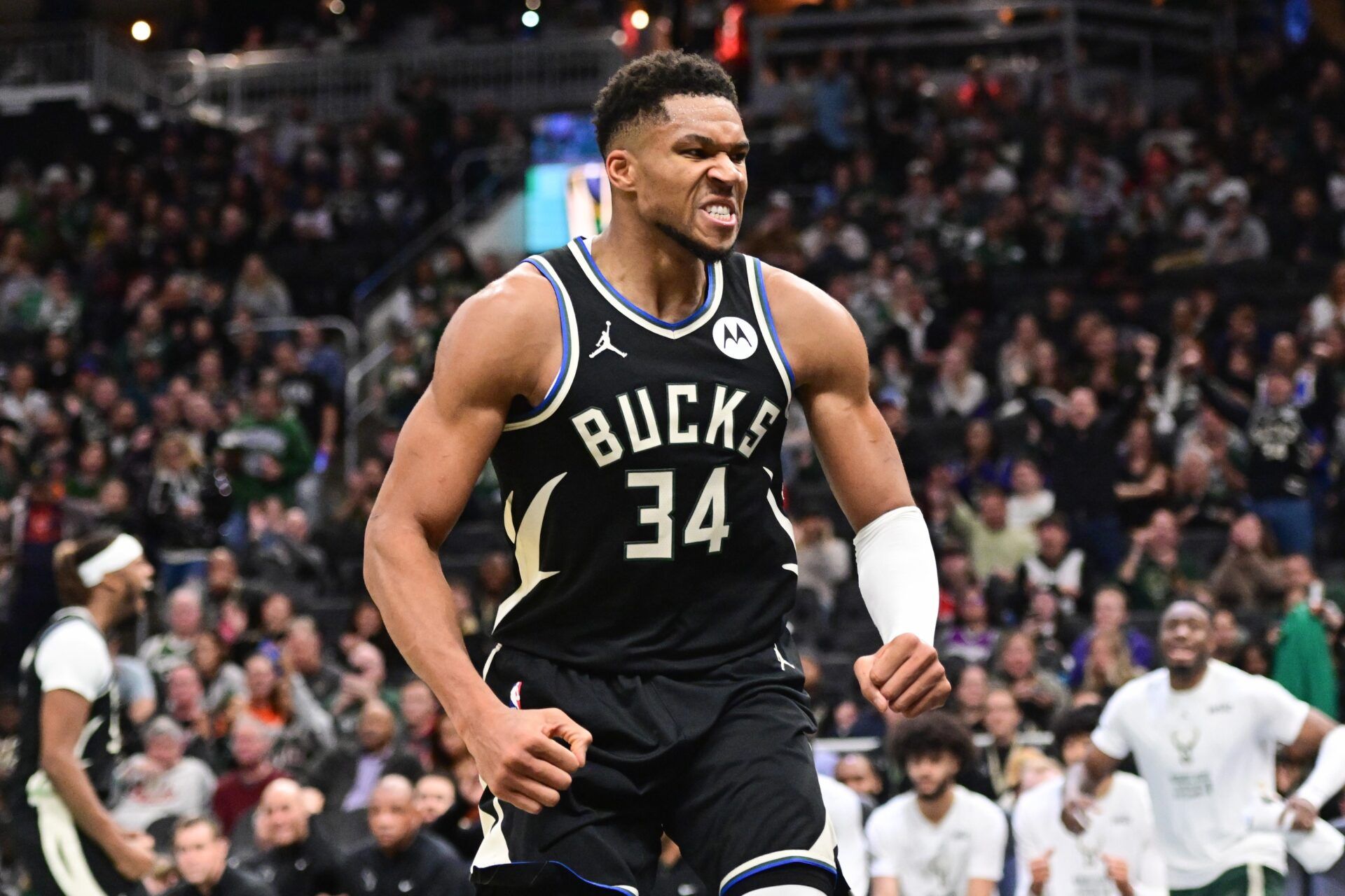 Can NBA coaches fine players for being late?