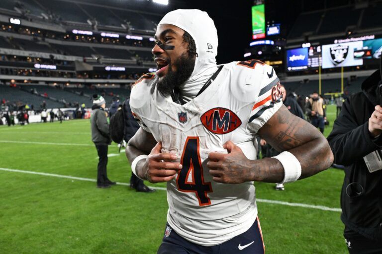 Chicago Bears running back D'Andre Swift (4) walks off the field after the game against the Philadelphia Eagles at Lincoln Financial Field.