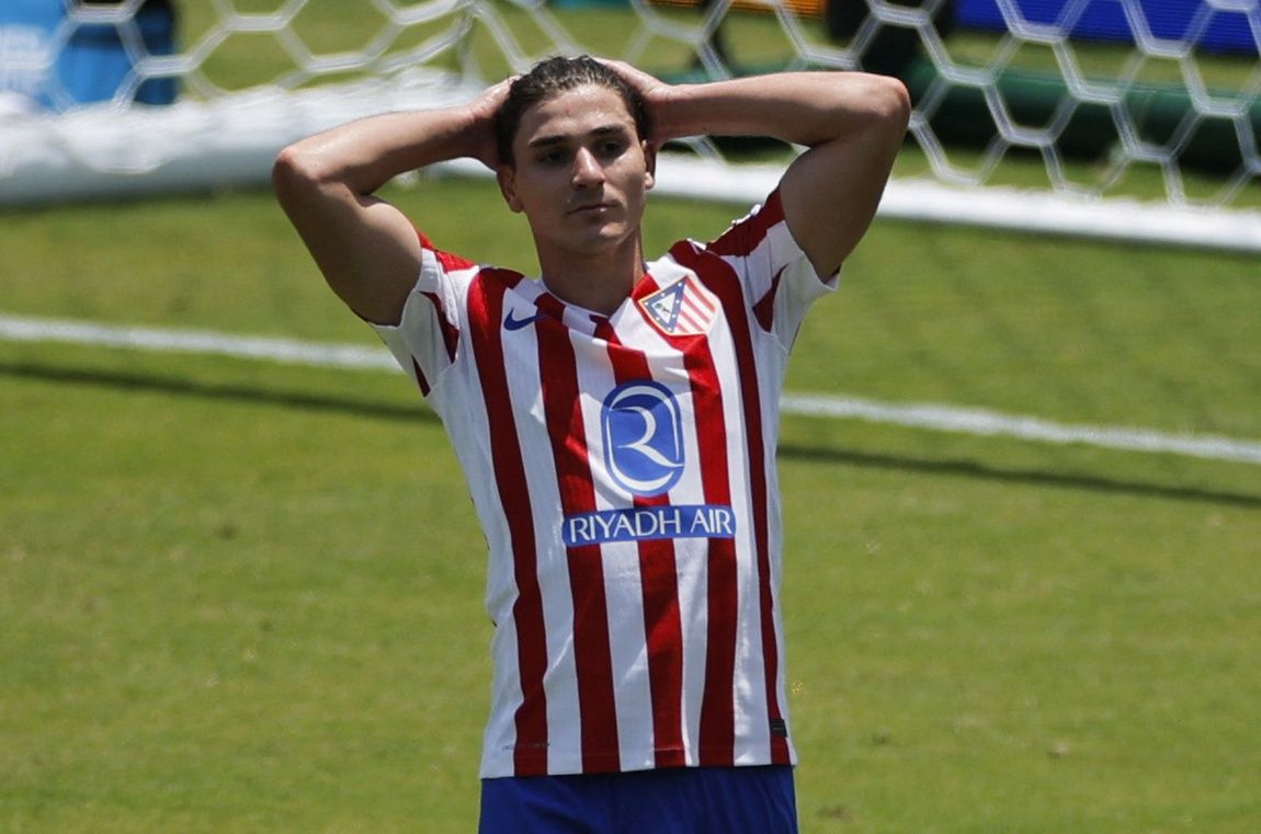 [Subscription Customers Only] Jun 23, 2025; Pasadena, California, USA; Atletico De Madrid forward Julian Alvarez (19) reacts during a group stage match of the 2025 FIFA Club World Cup at Rose Bowl Stadium.