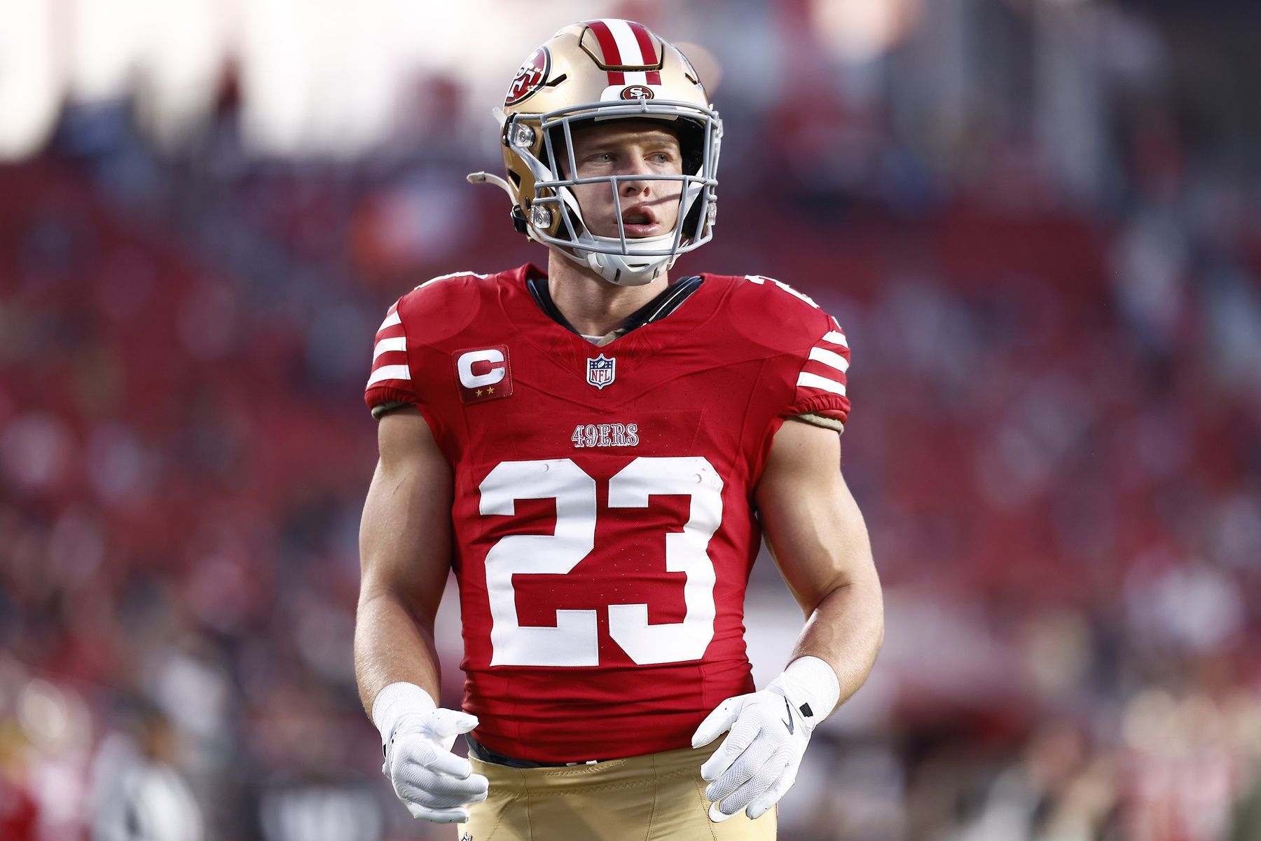Bears RB D'Andre Swift Snubs 49ers Star Christian McCaffrey While Revealing  His Top-5 NFL RBs