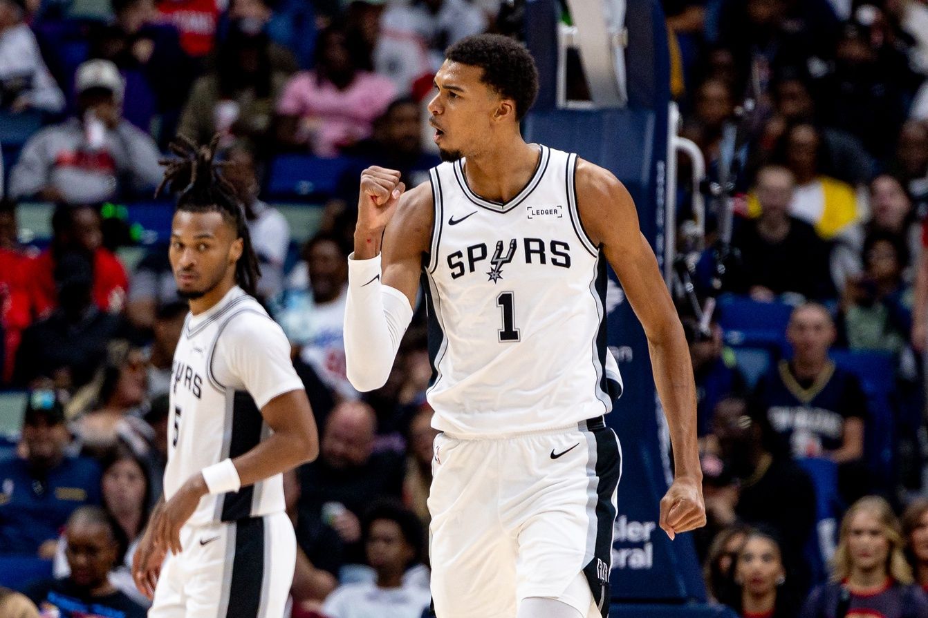 San Antonio Spurs forward/center Victor Wembanyama (1) reacts to a play against the New Orleans Pelicans during the second half at Smoothie King Center.