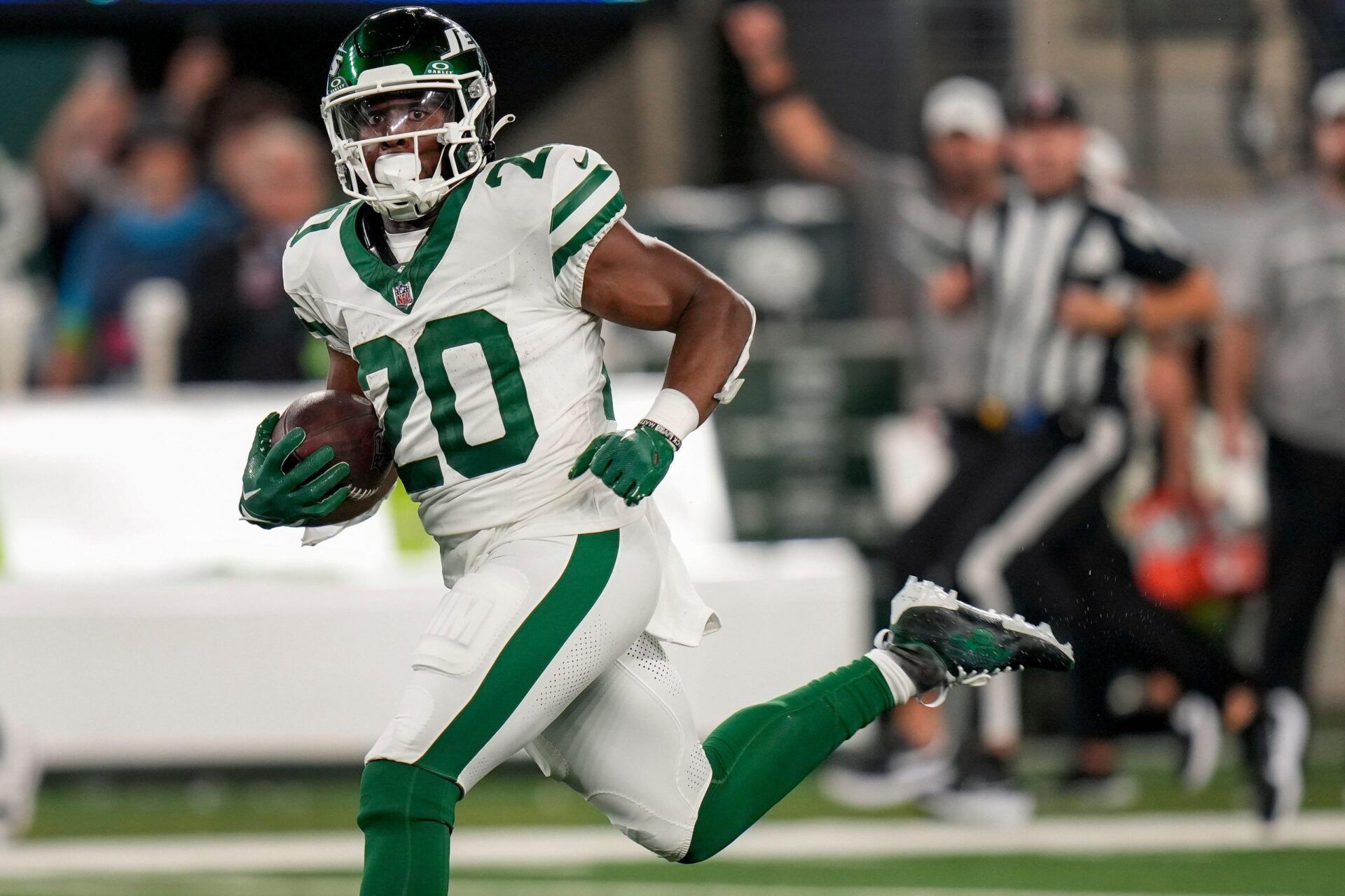 Will Breece Hall Play in Week 15? Latest Update on Jets RB’s Injury