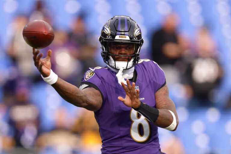 Baltimore Ravens quarterback Lamar Jackson (8) warms up before the game between the Pittsburgh Steelers and Baltimore Ravens at M&T Bank Stadium.
