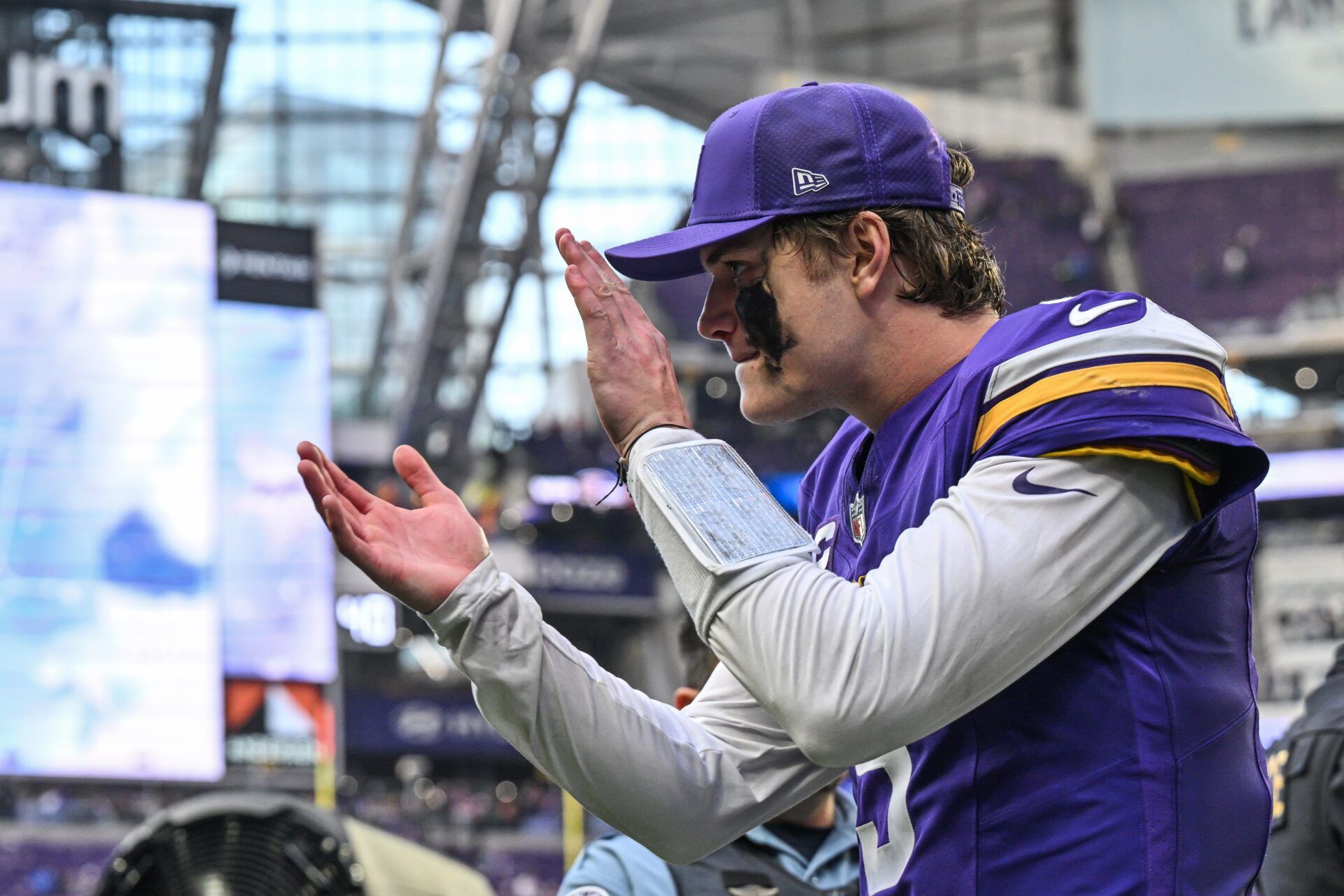 Minnesota Vikings quarterback J.J. McCarthy (9) reacts during the fourth quarter at U.S. Bank Stadium.