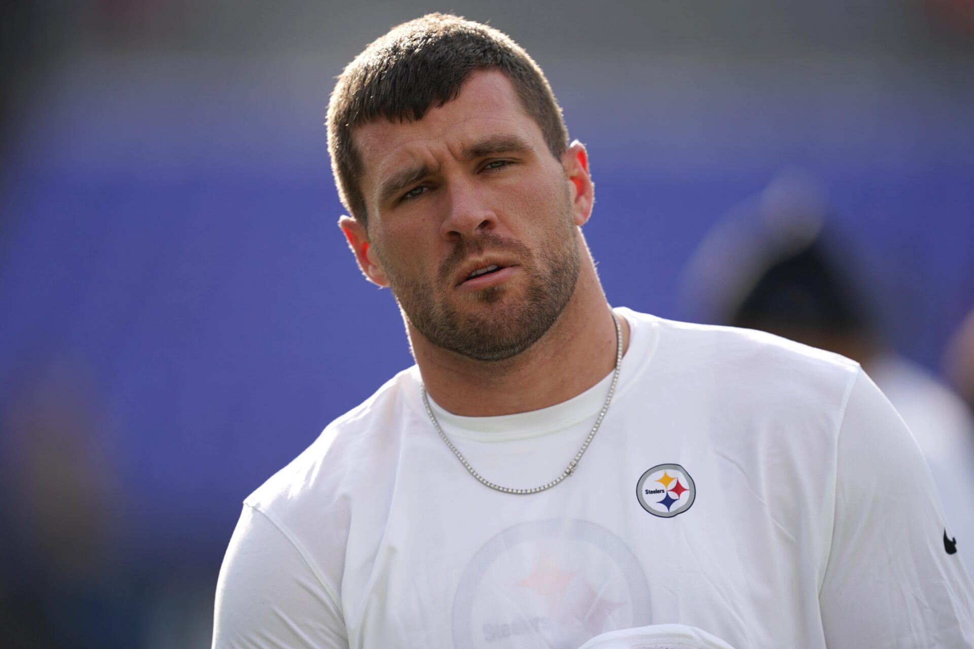 Pittsburgh Steelers linebacker T.J. Watt (90) warms up before the game against the Baltimore Ravens at M&T Bank Stadium.