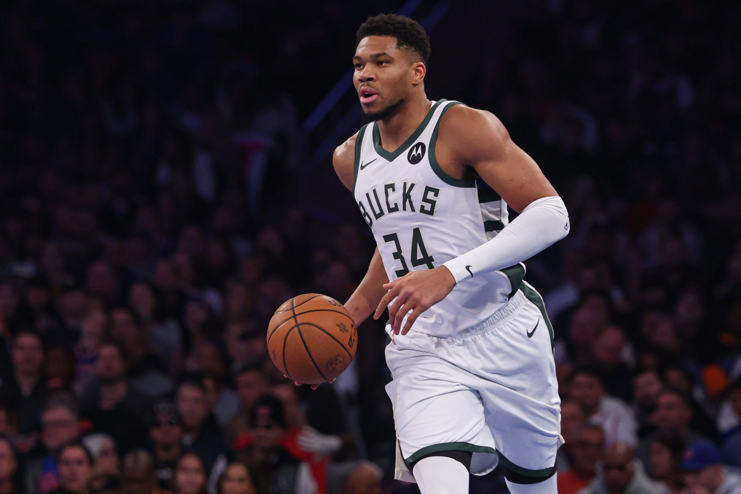 NBA Analyst Reveals Bucks' Bold Stance on Giannis Antetokounmpo's Future Amid Trade Rumors