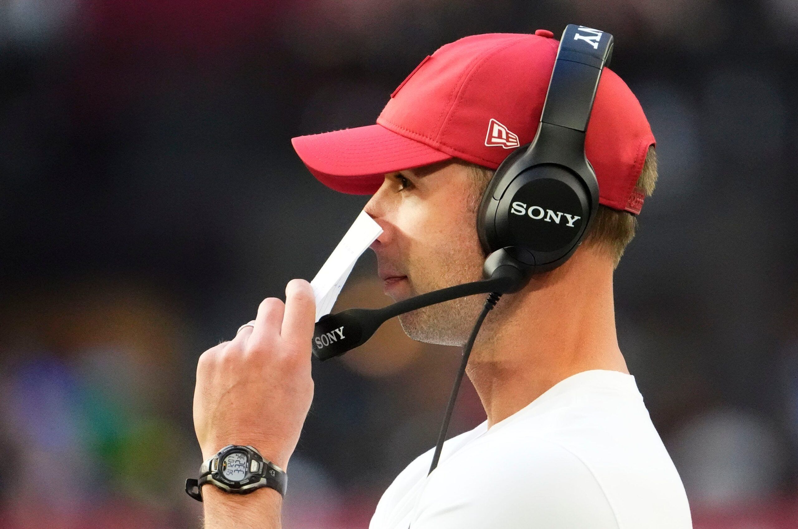 Arizona Cardinals head coach Jonathan Gannon during action against the Los Angeles Rams in the first half at State Farm Stadium on Dec 7, 2025, in Glendale, Ariz.