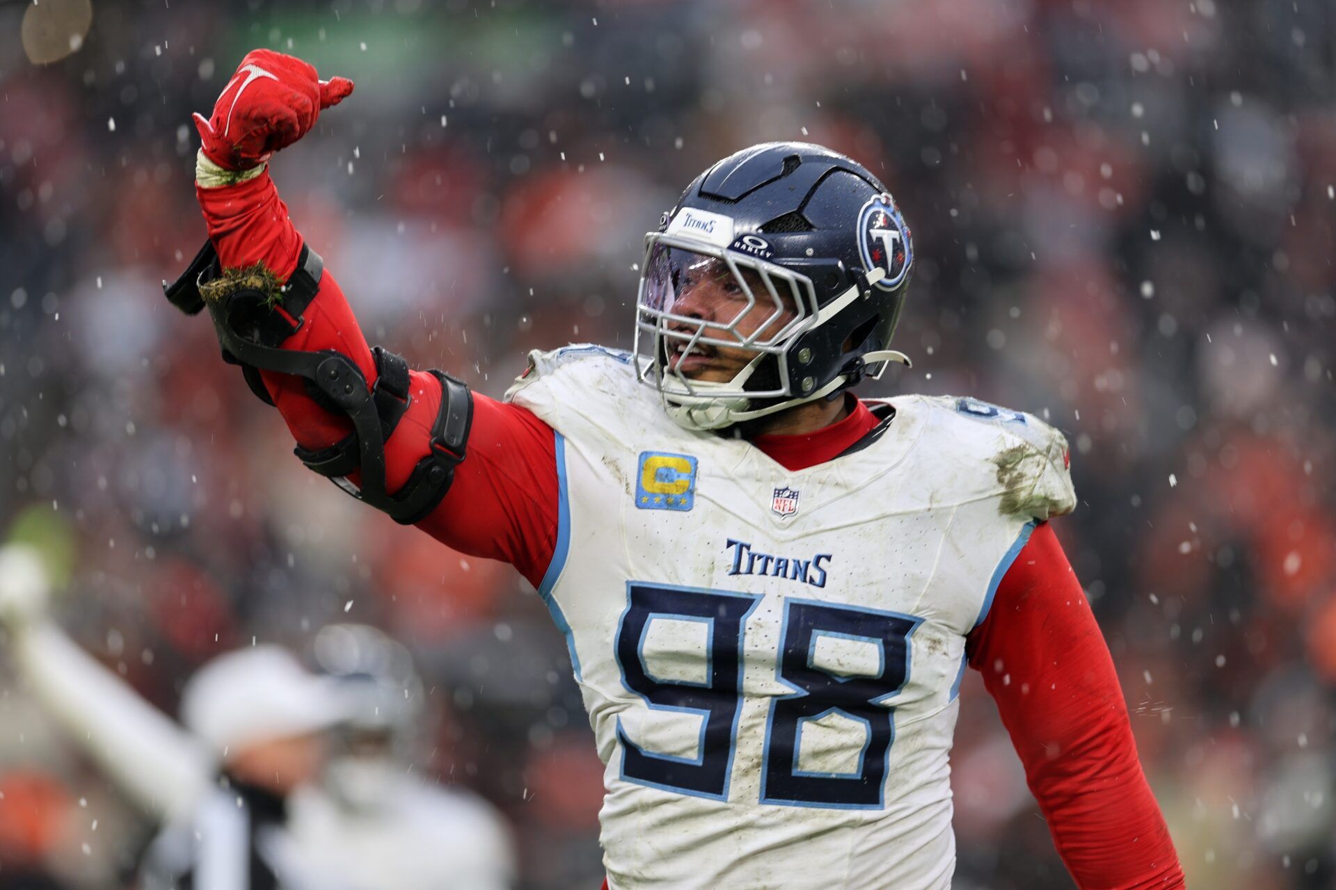 Tennessee Titans defensive tackle Jeffery Simmons (98) reacts after sacking Cleveland Browns quarterback Shedeur Sanders (not pictured) during the fourth quarter at Huntington Bank Field.