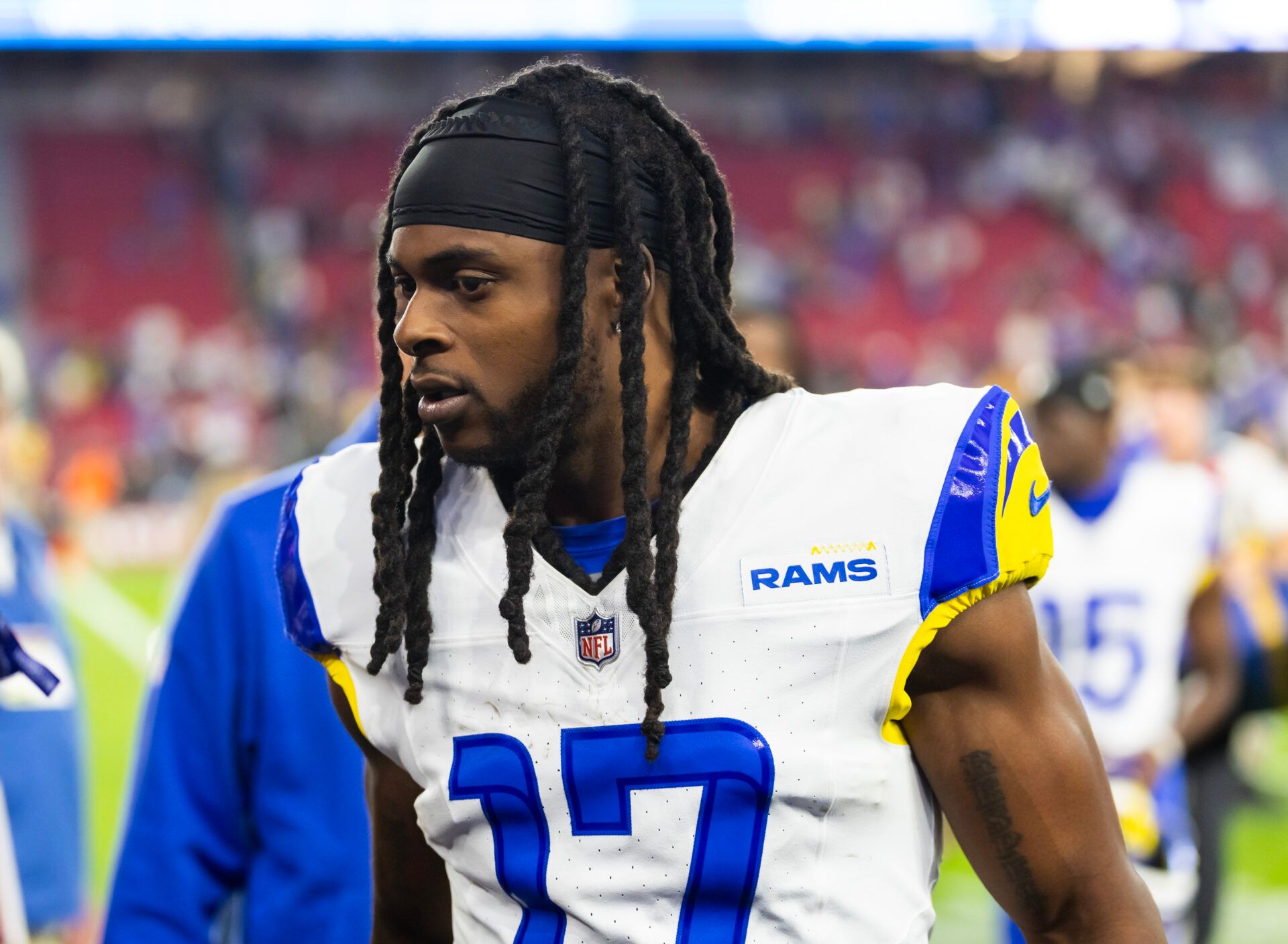Los Angeles Rams wide receiver Davante Adams (17) against the Arizona Cardinals at State Farm Stadium.