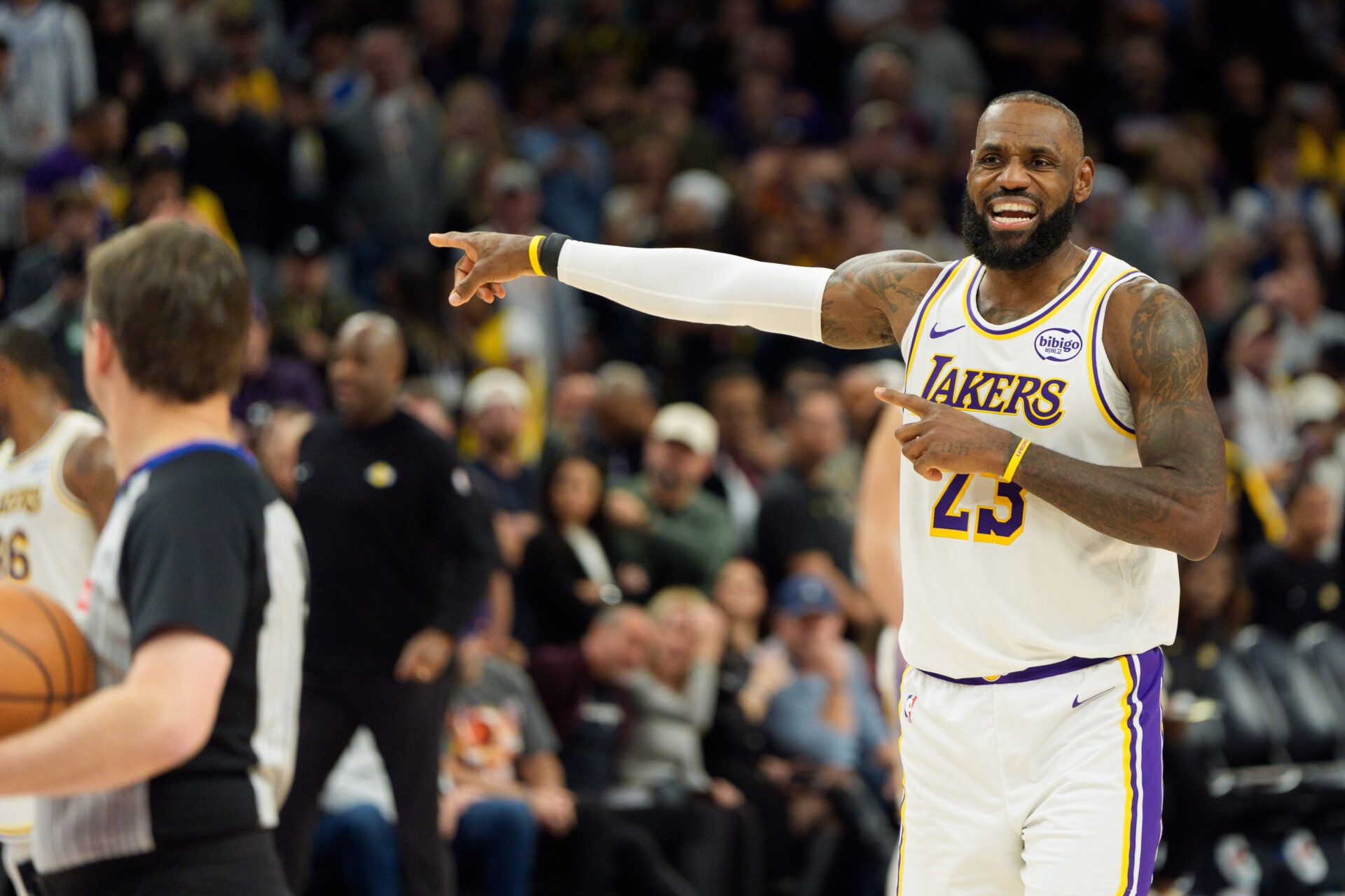 Los Angeles Lakers forward LeBron James (23) reacts after a foul during the second half of a game against the Phoenix Suns at Mortgage Matchup Center.