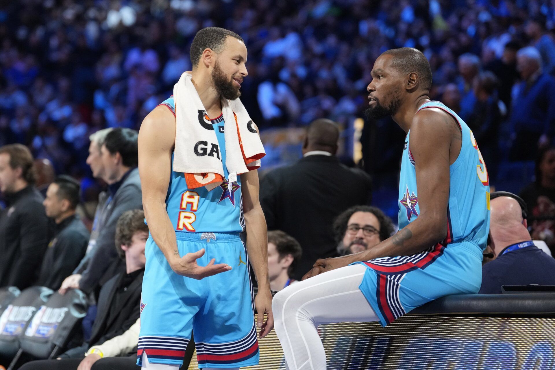 Shaq’s OGs guard Stephen Curry (30) of the Golden State Warriors and forward Kevin Durant (35) of the Phoenix Suns look on in the game against Chuck’s Global Stars during the 2025 NBA All Star Game at Chase Center.