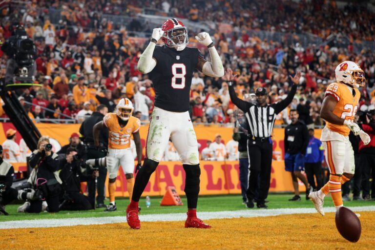 Atlanta Falcons tight end Kyle Pitts Sr. (8) reacts after catching his second touchdown pass of the game against the Tampa Bay Buccaneers during the second quarter at Raymond James Stadium.