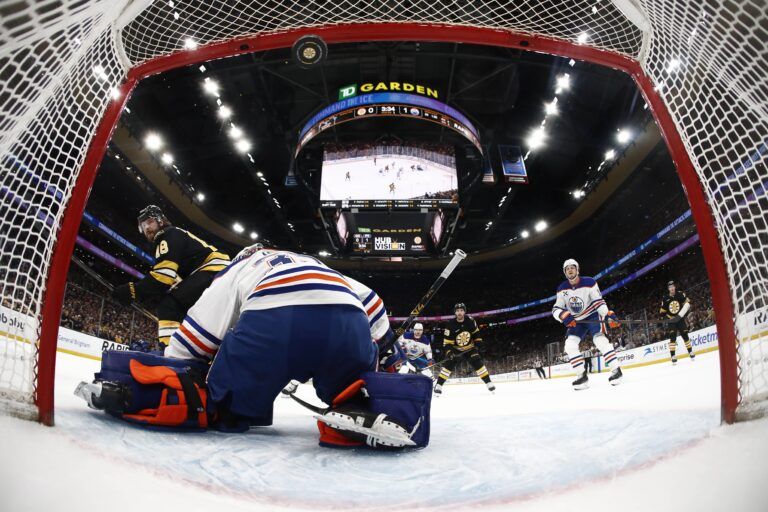 oDec 18, 2025; Boston, Massachusetts, USA; Boston Bruins center Pavel Zacha (18) scores on Edmonton Oilers goaltender Tristan Jarry (35) during the first period at TD Garden.