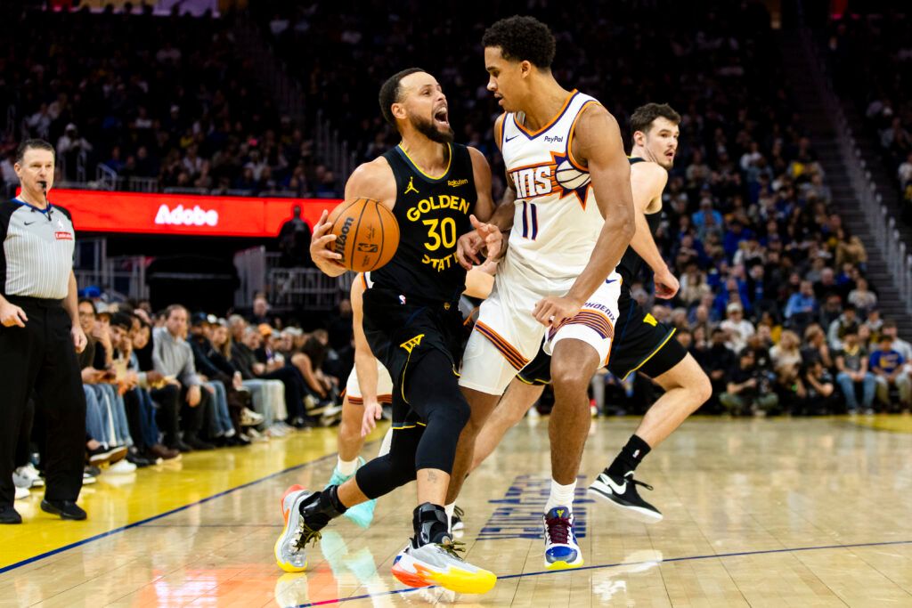 Warriors Star Stephen Curry Dons Under Armour For the First Time Since Shocking Split