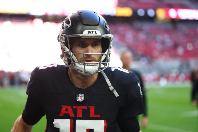 Atlanta Falcons quarterback Kirk Cousins (18) on the field during warm ups prior to a game against the Arizona Cardinals at State Farm Stadium.