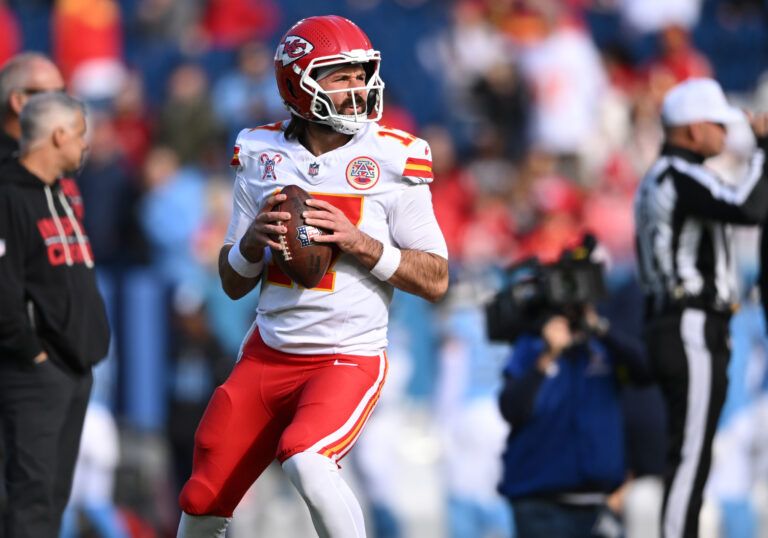 Kansas City Chiefs quarterback Gardner Minshew (17) warms up before a game against the Tennessee Titans at Nissan Stadium.