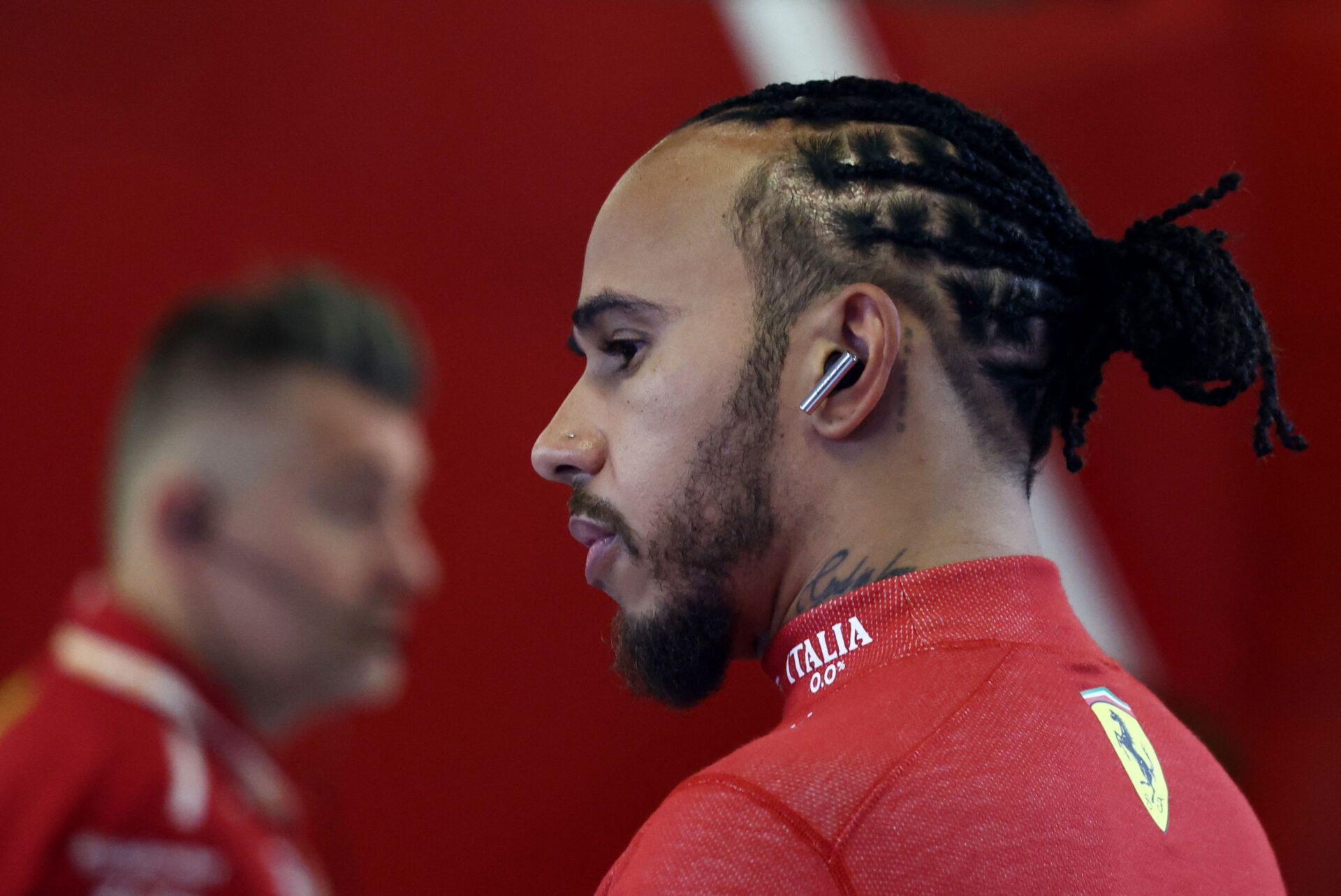 Formula One F1 - Abu Dhabi Grand Prix - Yas Marina Circuit, Abu Dhabi, United Arab Emirates - December 6, 2025 Ferrari's Lewis Hamilton ahead of qualifying REUTERS/Jakub Porzycki