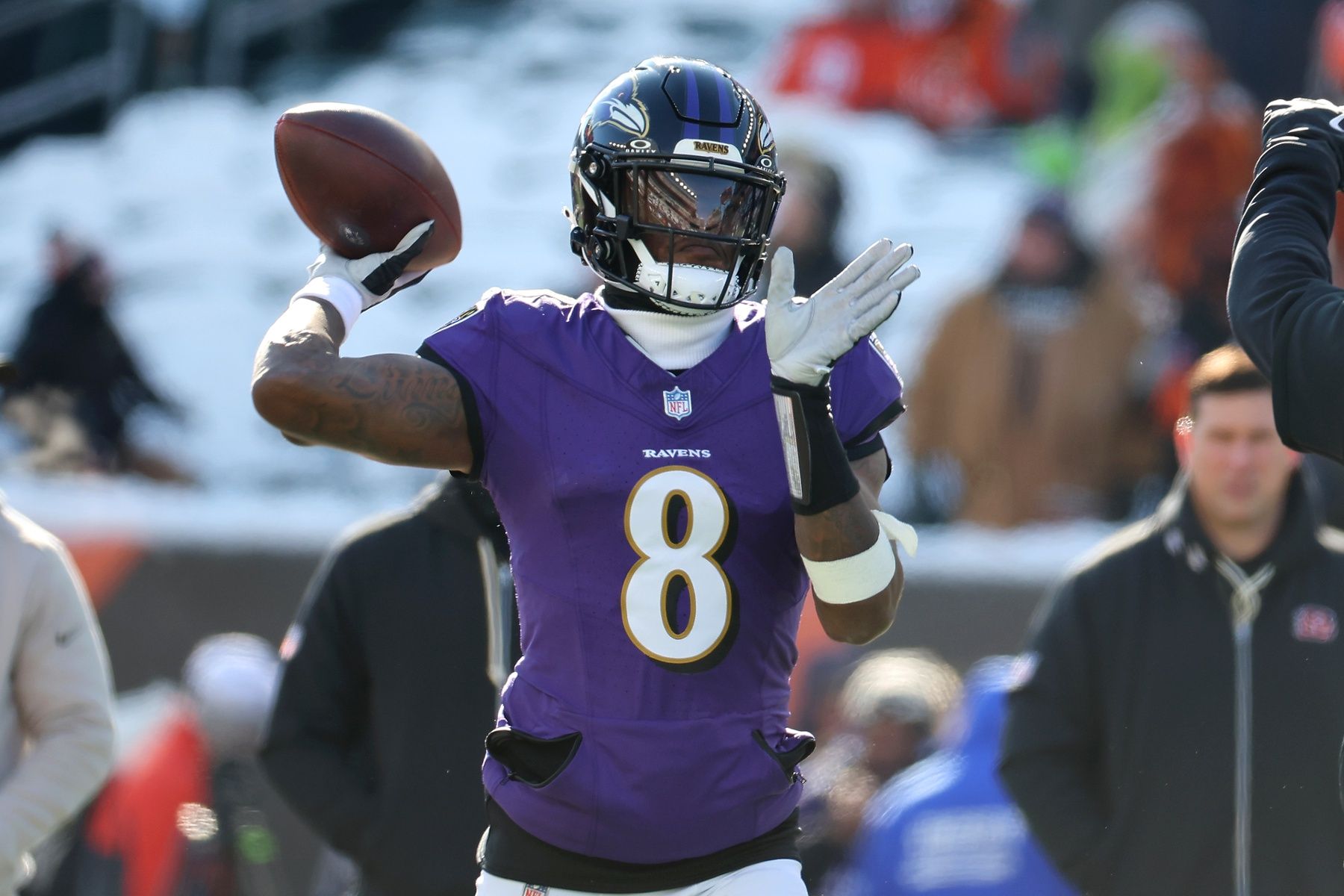 Baltimore Ravens quarterback Lamar Jackson (8) warms up before the game against the Cincinnati Bengals at Paycor Stadium.
