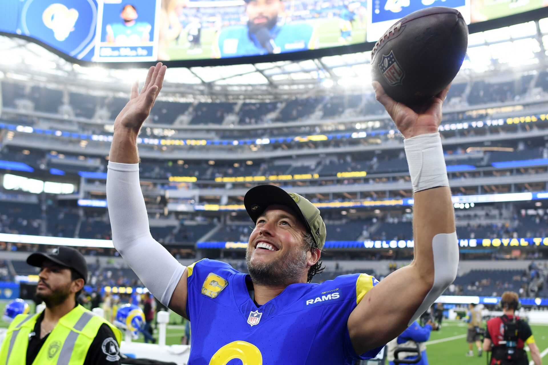 INGLEWOOD, CALIFORNIA - NOVEMBER 02: Matthew Stafford #9 of the Los Angeles Rams celebrates after defeating the New Orleans Saints in the game at SoFi Stadium on November 02, 2025 in Inglewood, California. (Photo by Wally Skalij/Getty Images)