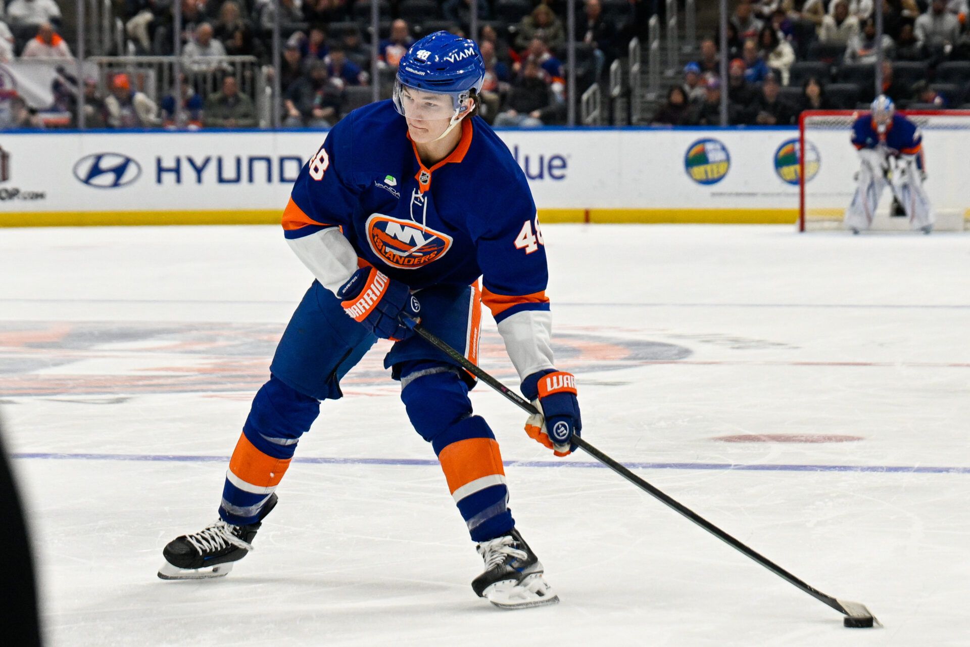 New York Islanders defenseman Matthew Schaefer (48) lines up a shot against the Tampa Bay Lightning during the second period at UBS Arena.