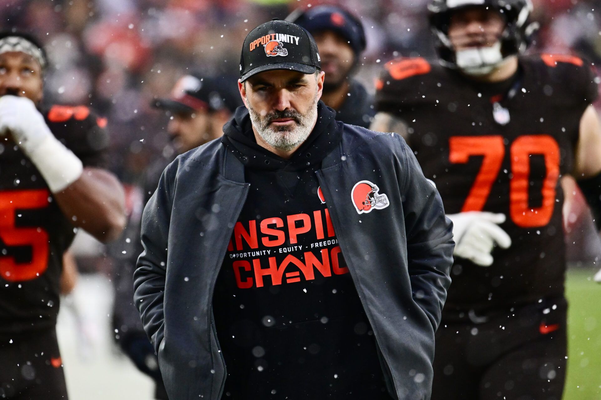 Cleveland Browns head coach Kevin Stefanski walks off the field at halftime of the game against the Tennessee Titans at Huntington Bank Field.