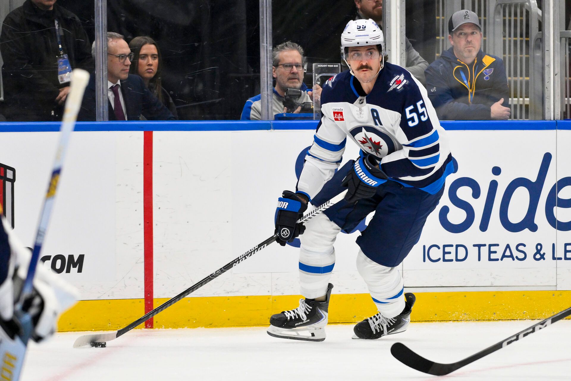 Winnipeg Jets center Mark Scheifele (55) controls the puck at Enterprise Center.